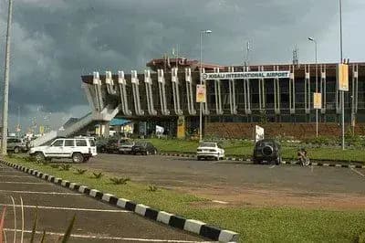A car waiting at Kigali International Airport arrivals — photo 2